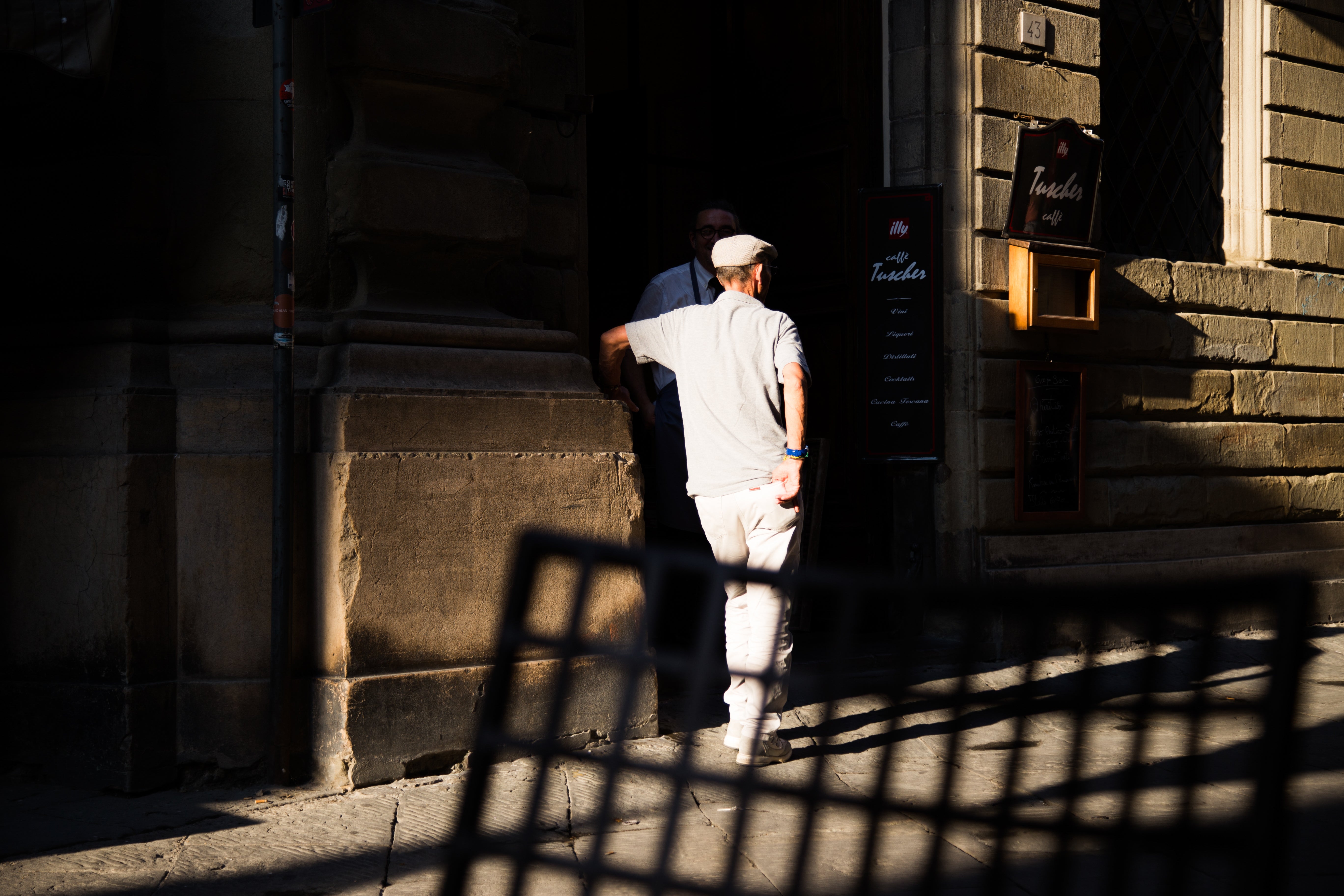 Sprezzatura - downtown Cortona, Italy